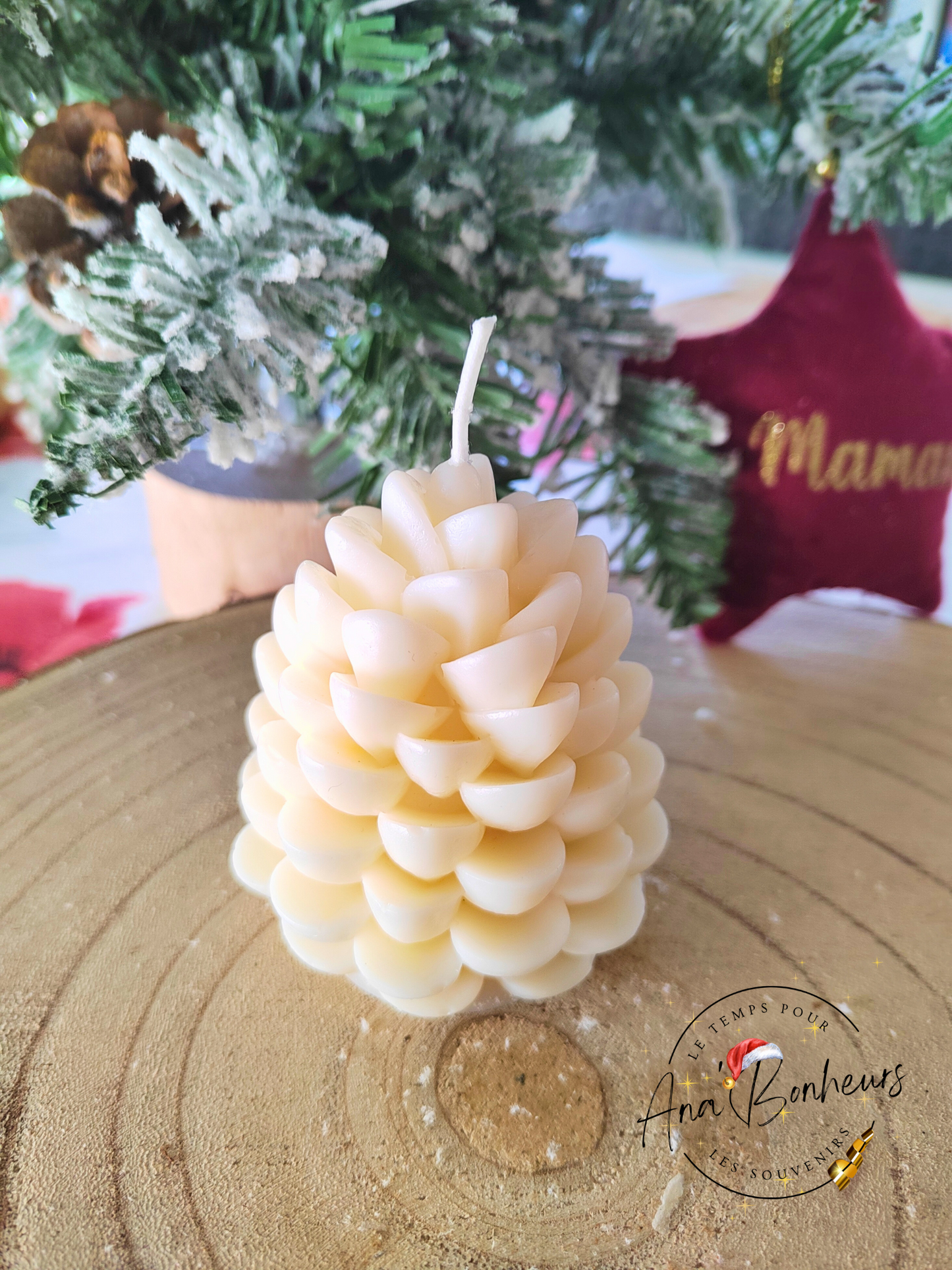 Bougie moulée Pomme de Pin