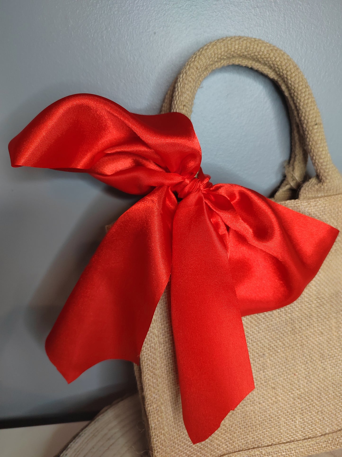 Ruban en satin rouge