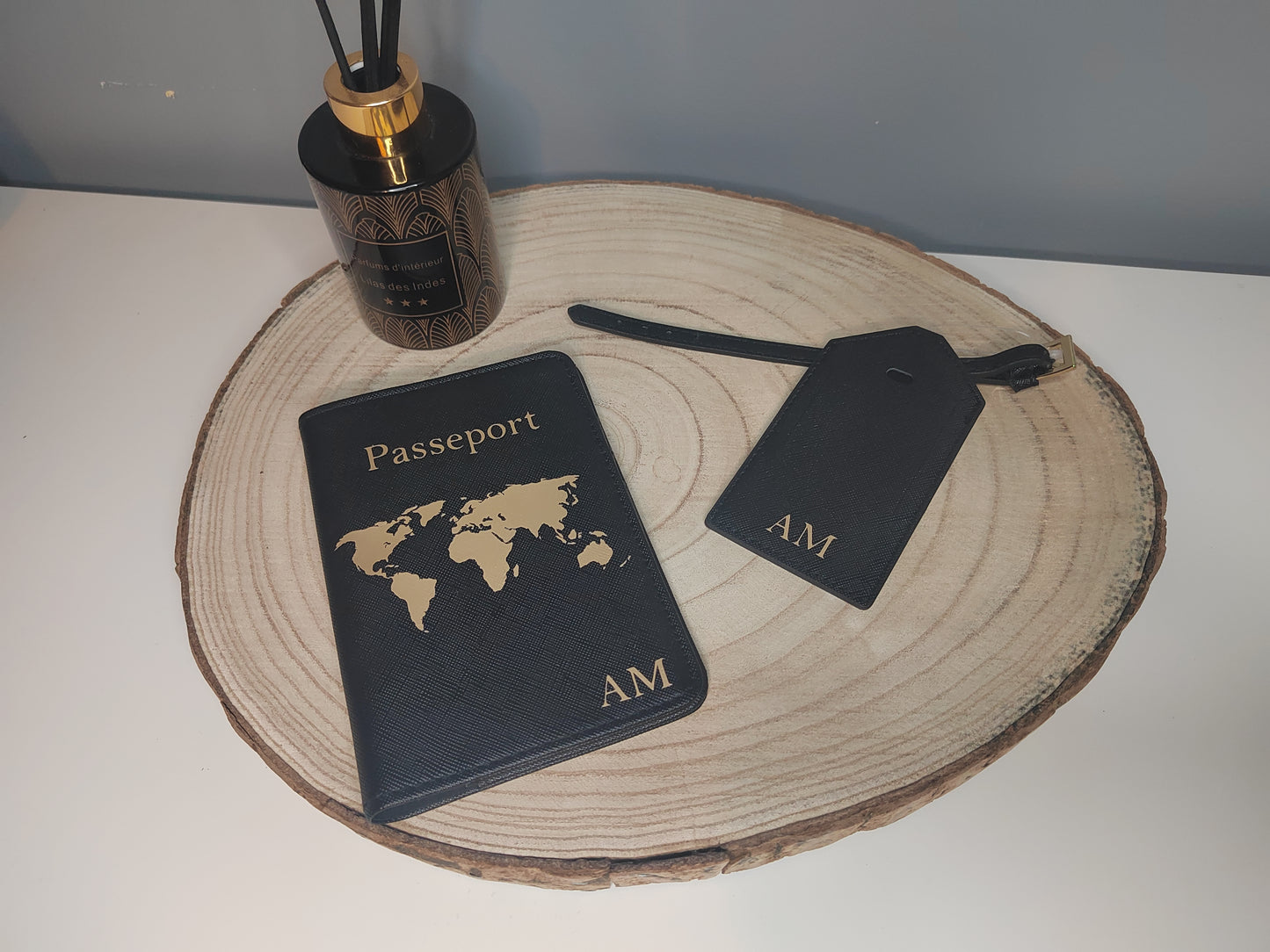 Porte Passeport et étiquette en simili cuir